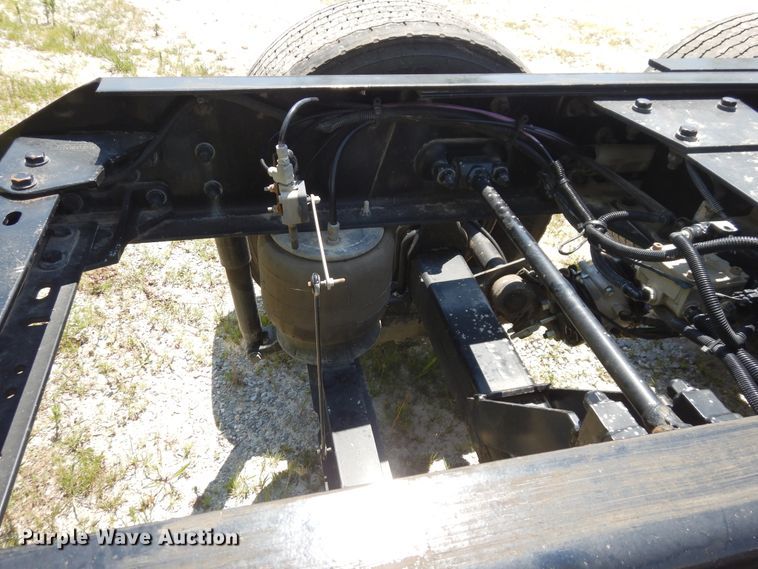 image for item HG9113 2015 Kenworth T680  semi truck