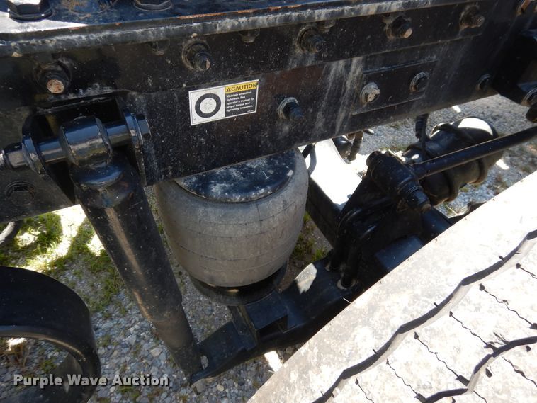 image for item HG9113 2015 Kenworth T680  semi truck