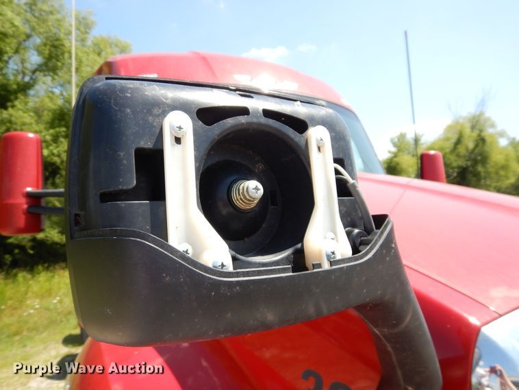 image for item HG9113 2015 Kenworth T680  semi truck