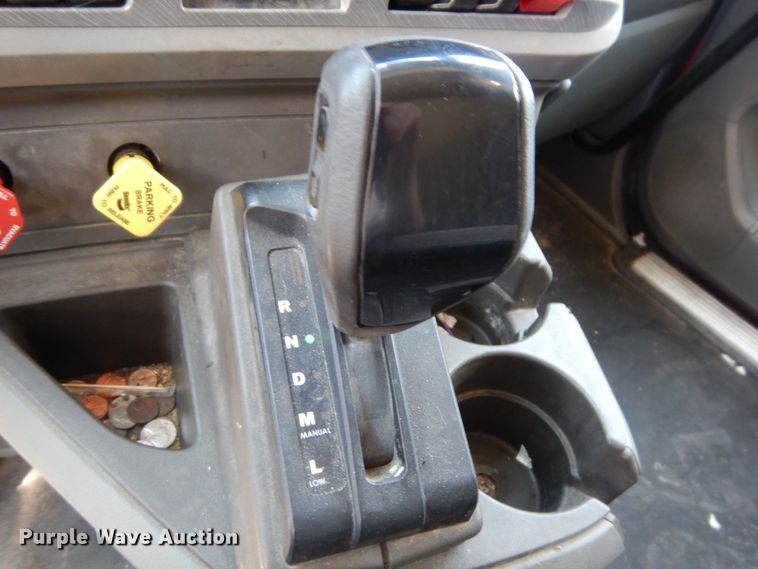 image for item HG9114 2016 Kenworth T680  semi truck