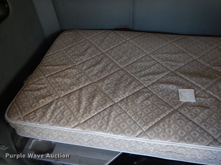 image for item HG9114 2016 Kenworth T680  semi truck