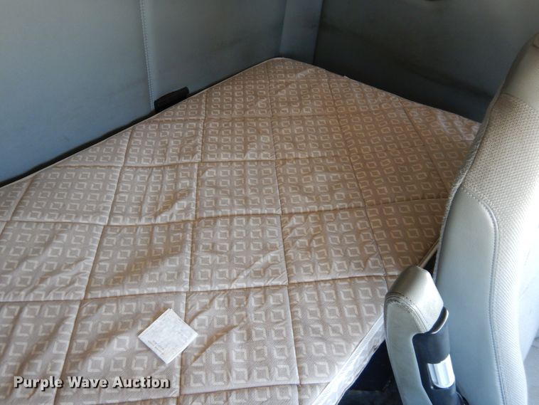 image for item HG9114 2016 Kenworth T680  semi truck