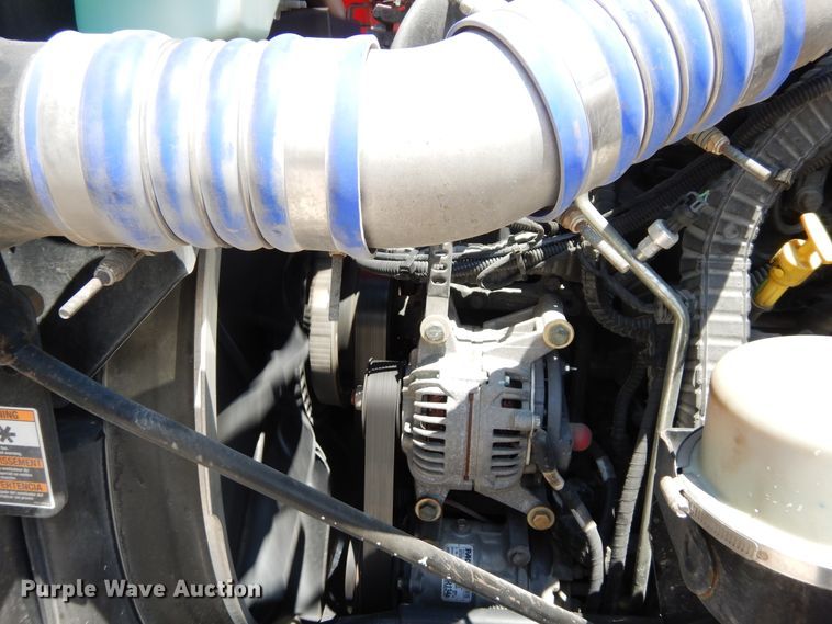 image for item HG9114 2016 Kenworth T680  semi truck