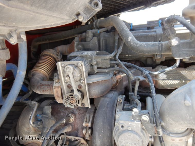 image for item HG9114 2016 Kenworth T680  semi truck