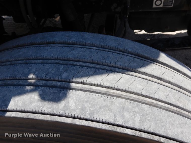 image for item HG9114 2016 Kenworth T680  semi truck