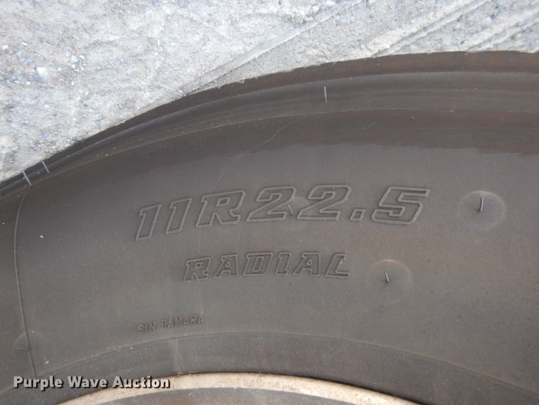 image for item HG9114 2016 Kenworth T680  semi truck