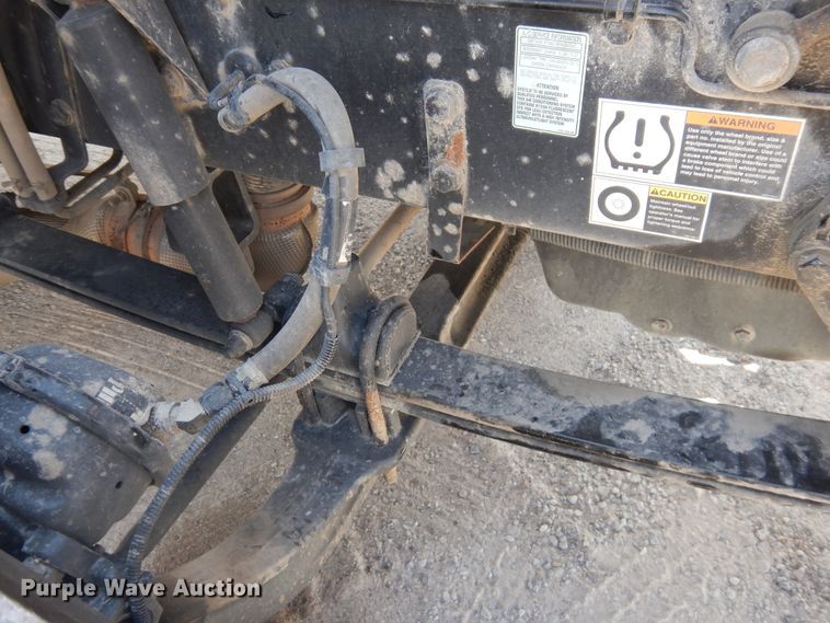 image for item HG9114 2016 Kenworth T680  semi truck