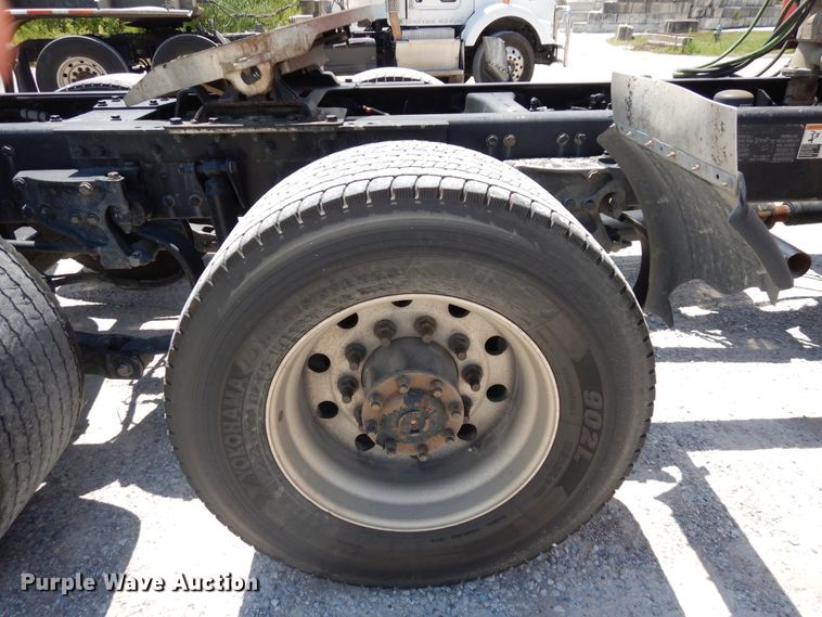 image for item HG9114 2016 Kenworth T680  semi truck