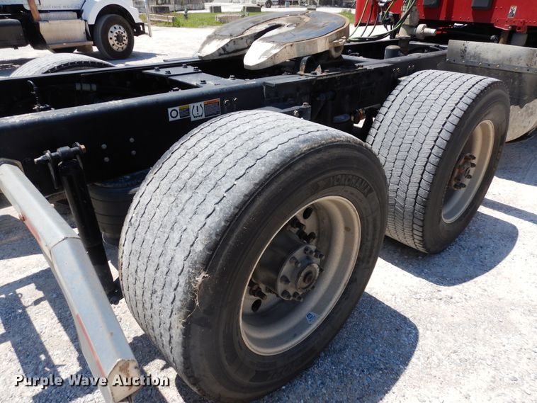 image for item HG9114 2016 Kenworth T680  semi truck