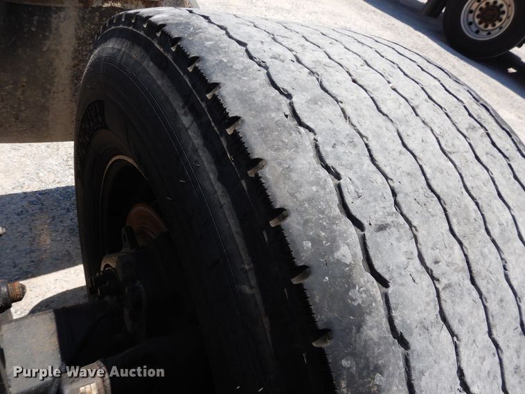 image for item HG9114 2016 Kenworth T680  semi truck