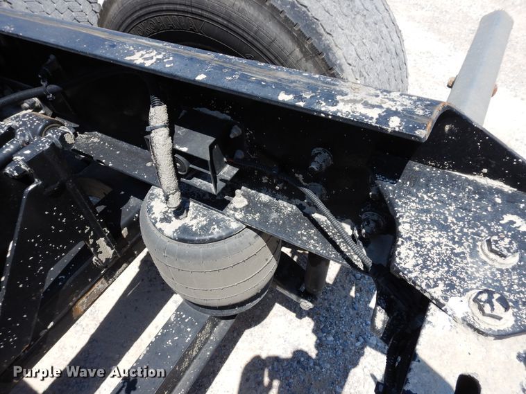 image for item HG9114 2016 Kenworth T680  semi truck