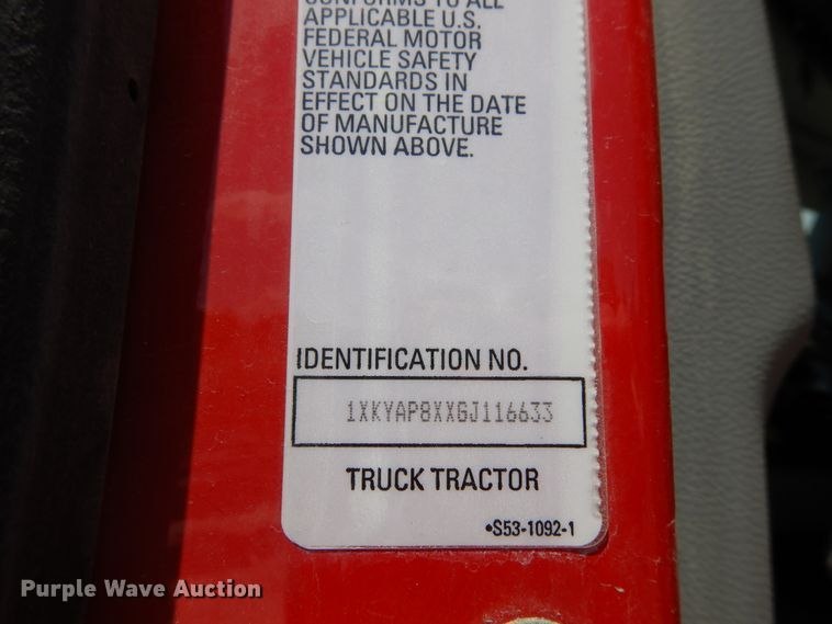 image for item HG9114 2016 Kenworth T680  semi truck