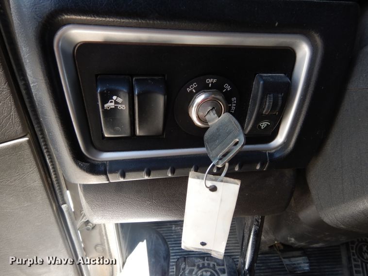 image for item HG9116 2010 Kenworth T660  semi truck