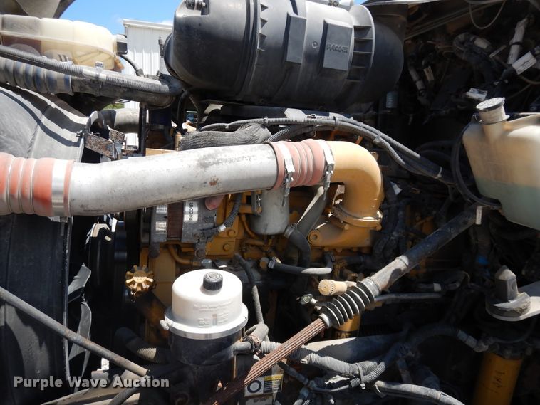 image for item HG9116 2010 Kenworth T660  semi truck