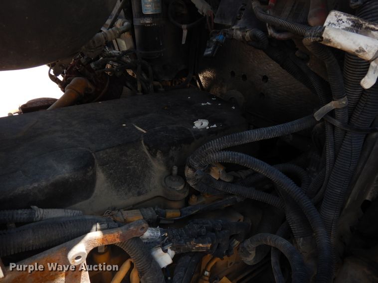 image for item HG9116 2010 Kenworth T660  semi truck