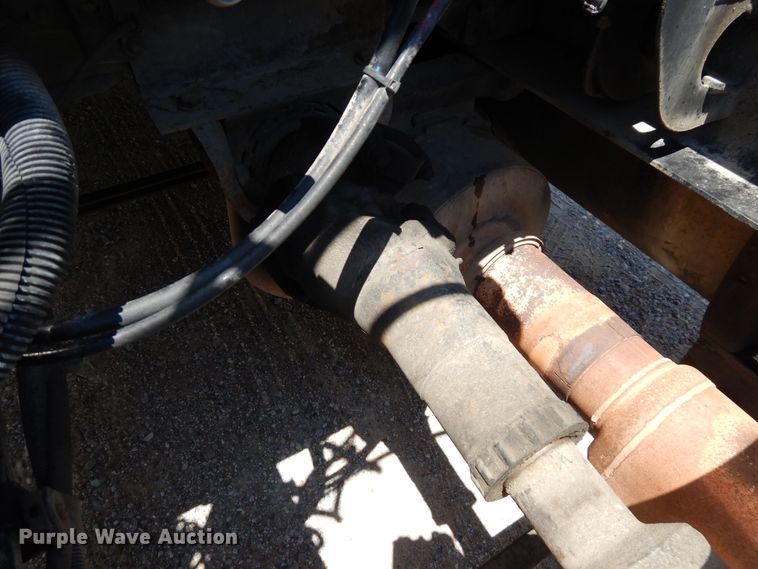 image for item HG9116 2010 Kenworth T660  semi truck