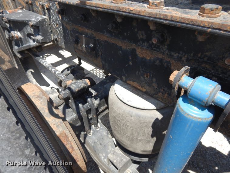 image for item HG9116 2010 Kenworth T660  semi truck