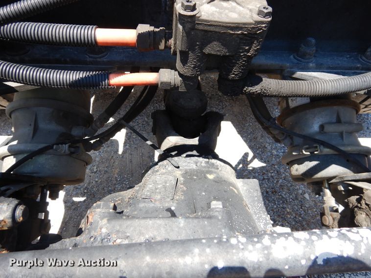 image for item HG9116 2010 Kenworth T660  semi truck