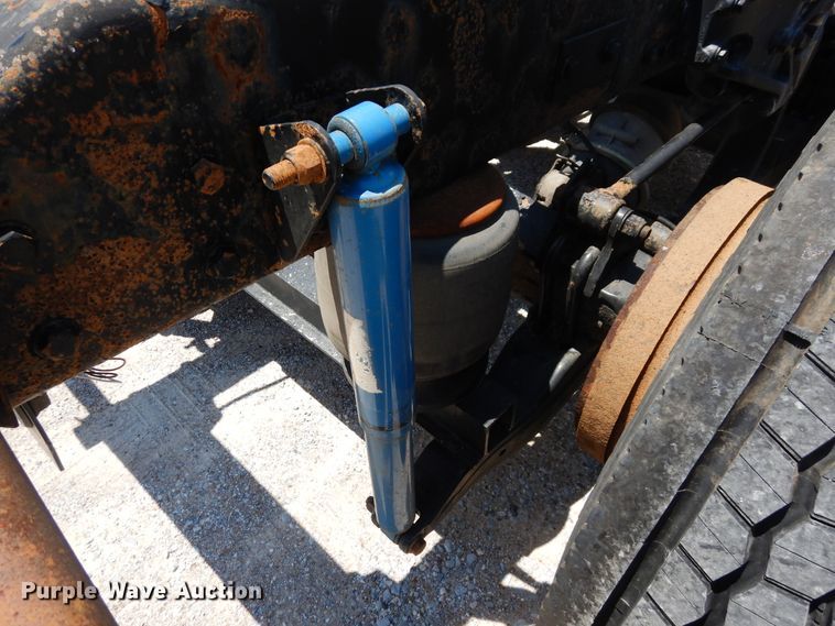 image for item HG9116 2010 Kenworth T660  semi truck