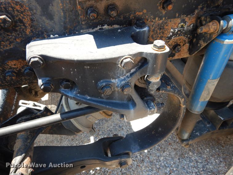 image for item HG9116 2010 Kenworth T660  semi truck