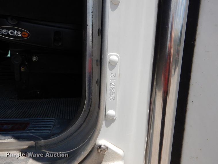 image for item HG9116 2010 Kenworth T660  semi truck