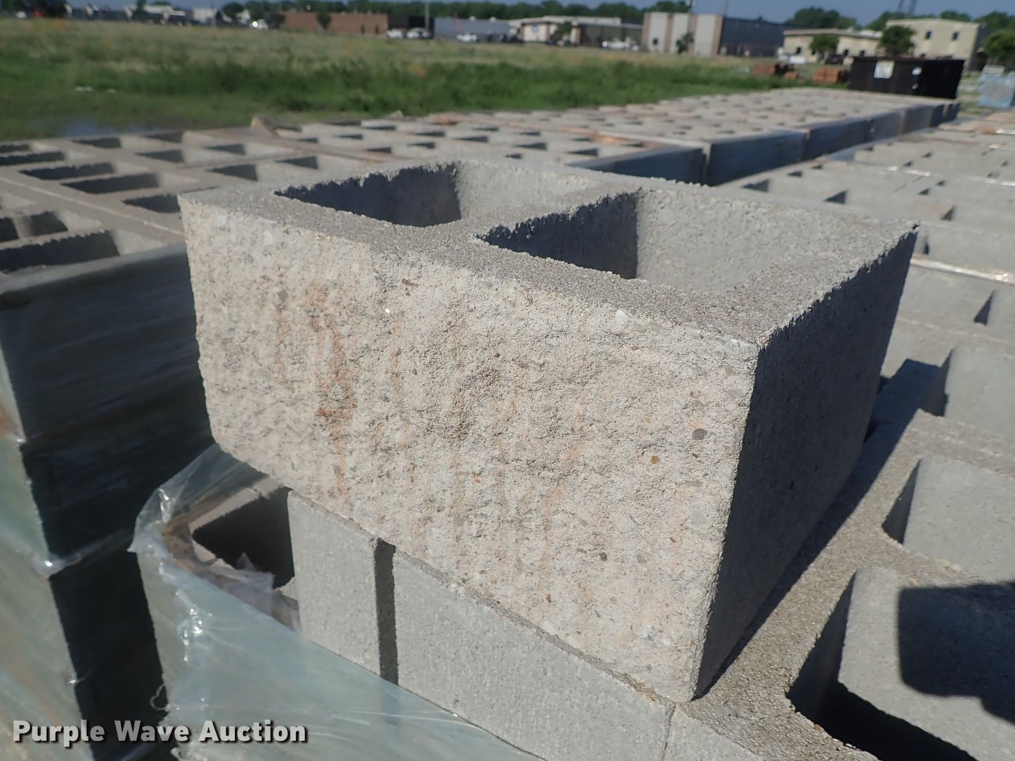 Concrete block in Wichita, KS Item GS9393 sold Purple Wave