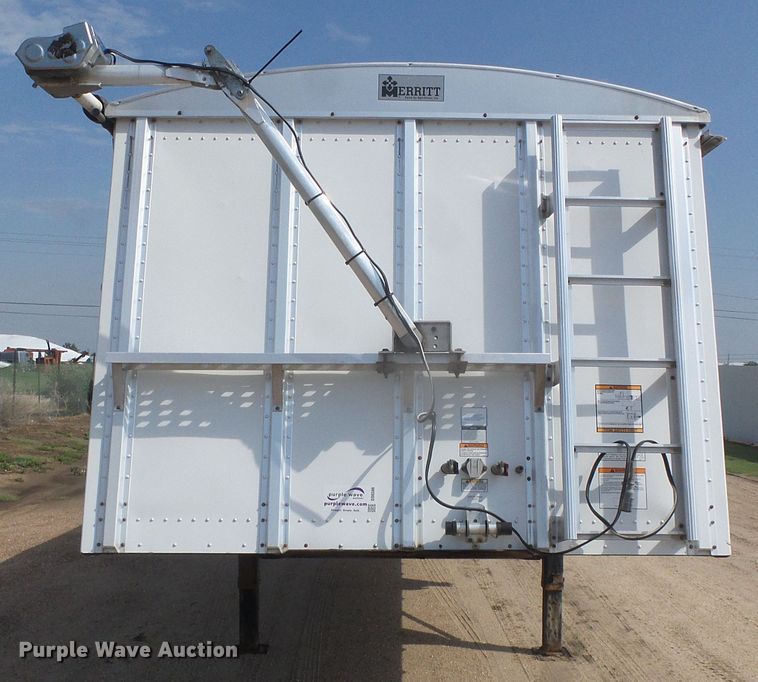image for item DD0386 2011 Merritt 4200X096X068X2C double hopper bottom grain trailer