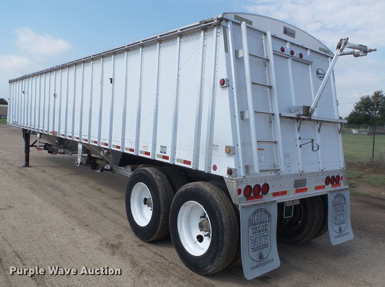 image for item DD0386 2011 Merritt 4200X096X068X2C double hopper bottom grain trailer