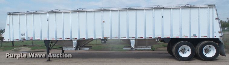 image for item DD0386 2011 Merritt 4200X096X068X2C double hopper bottom grain trailer