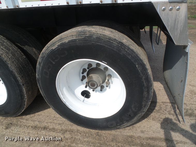 image for item DD0386 2011 Merritt 4200X096X068X2C double hopper bottom grain trailer