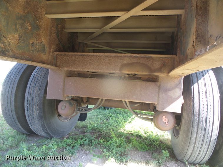 image for item DD0396 1997 Transcraft Eagle W2 flatbed trailer