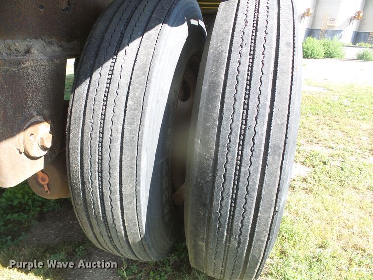 image for item DD0396 1997 Transcraft Eagle W2 flatbed trailer