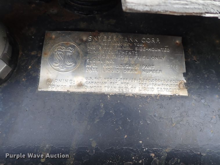 image for item DE0667 1986 Freightliner FLC112  semi truck