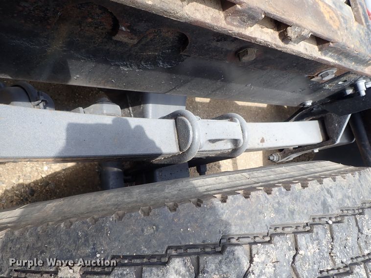 image for item DE0667 1986 Freightliner FLC112  semi truck