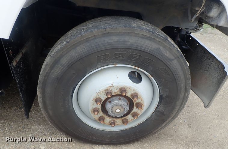 image for item DE0667 1986 Freightliner FLC112  semi truck