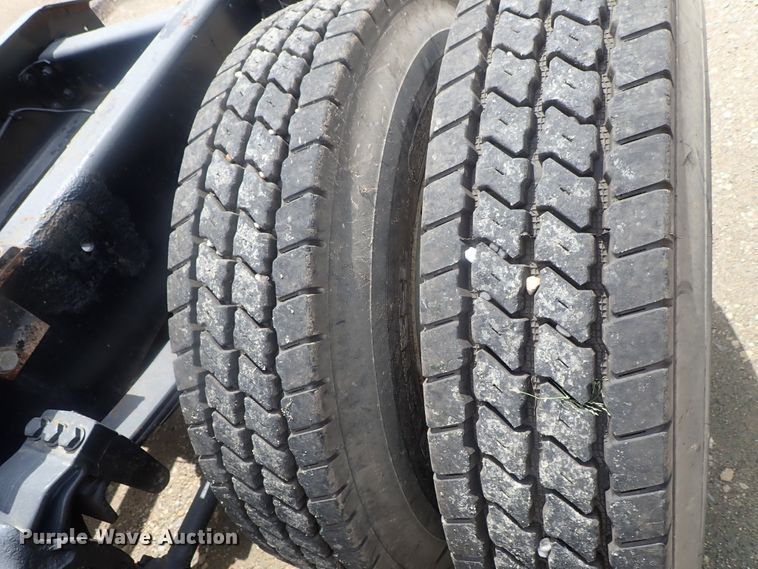 image for item DE0667 1986 Freightliner FLC112  semi truck