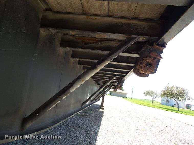 image for item DF0853 1998 Jet drop deck equipment trailer