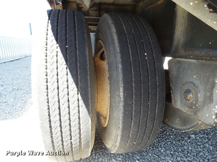 image for item DF0853 1998 Jet drop deck equipment trailer