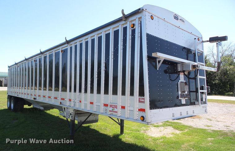 image for item DF0855 2014 Corn Husker 800ALSR-121713-7874 double hopper bottom grain trailer