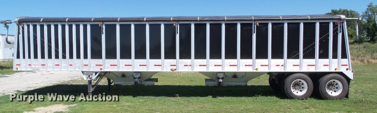 image for item DF0855 2014 Corn Husker 800ALSR-121713-7874 double hopper bottom grain trailer