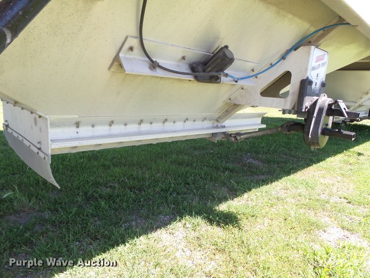 image for item DF0855 2014 Corn Husker 800ALSR-121713-7874 double hopper bottom grain trailer