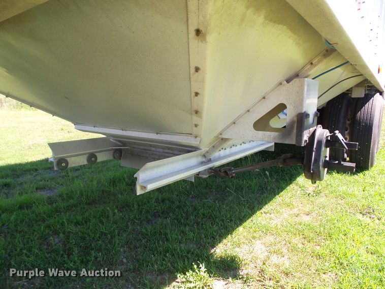 image for item DF0855 2014 Corn Husker 800ALSR-121713-7874 double hopper bottom grain trailer