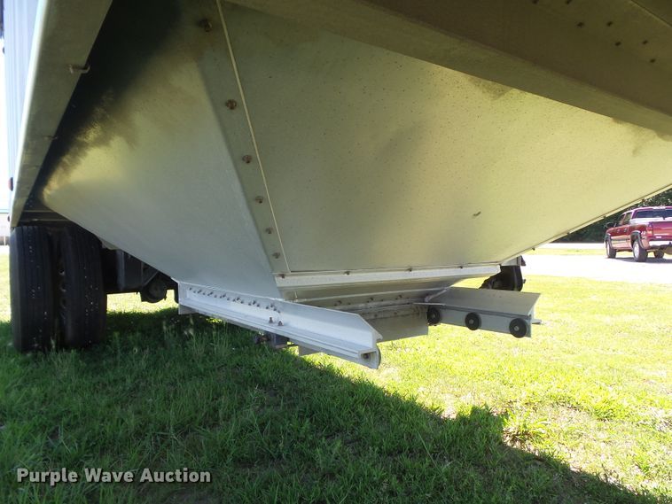 image for item DF0855 2014 Corn Husker 800ALSR-121713-7874 double hopper bottom grain trailer
