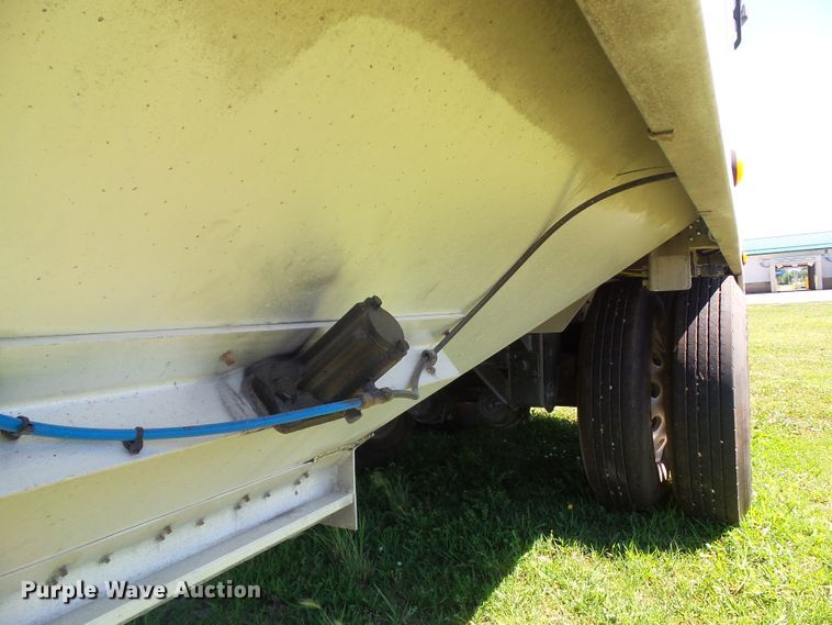 image for item DF0855 2014 Corn Husker 800ALSR-121713-7874 double hopper bottom grain trailer