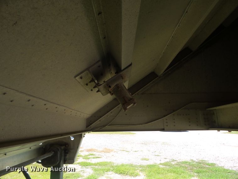 image for item DF0855 2014 Corn Husker 800ALSR-121713-7874 double hopper bottom grain trailer