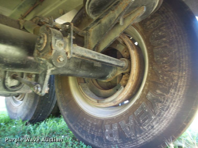 image for item DF0855 2014 Corn Husker 800ALSR-121713-7874 double hopper bottom grain trailer