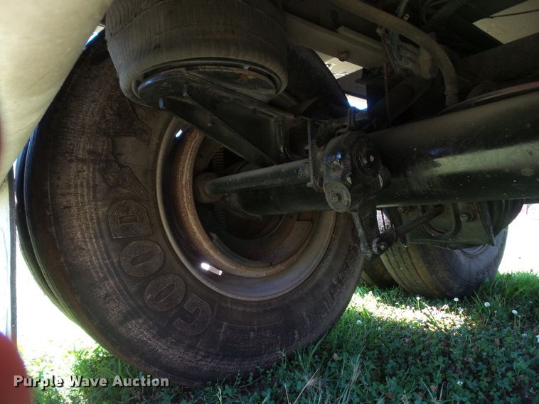 image for item DF0855 2014 Corn Husker 800ALSR-121713-7874 double hopper bottom grain trailer