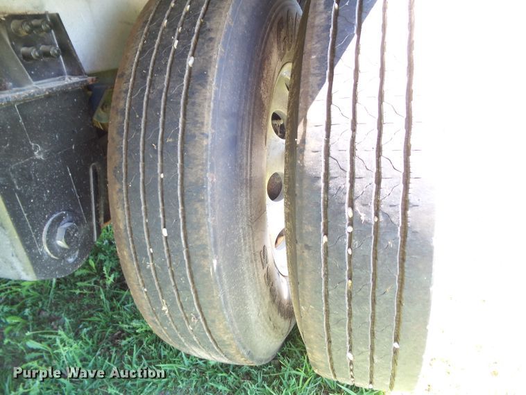 image for item DF0855 2014 Corn Husker 800ALSR-121713-7874 double hopper bottom grain trailer