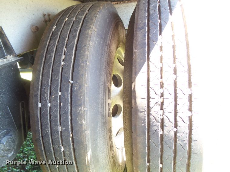 image for item DF0855 2014 Corn Husker 800ALSR-121713-7874 double hopper bottom grain trailer