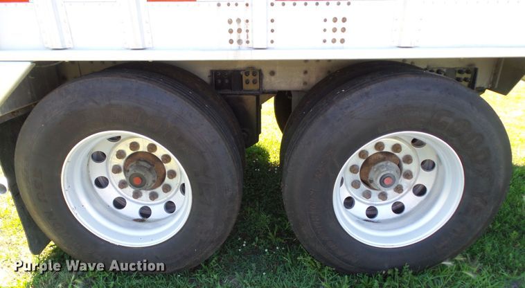 image for item DF0855 2014 Corn Husker 800ALSR-121713-7874 double hopper bottom grain trailer